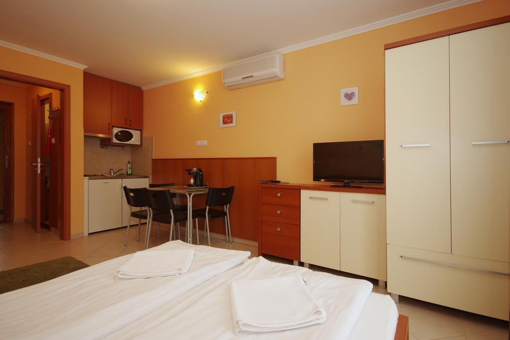 Vararok Apartman Gyula Exterior photo